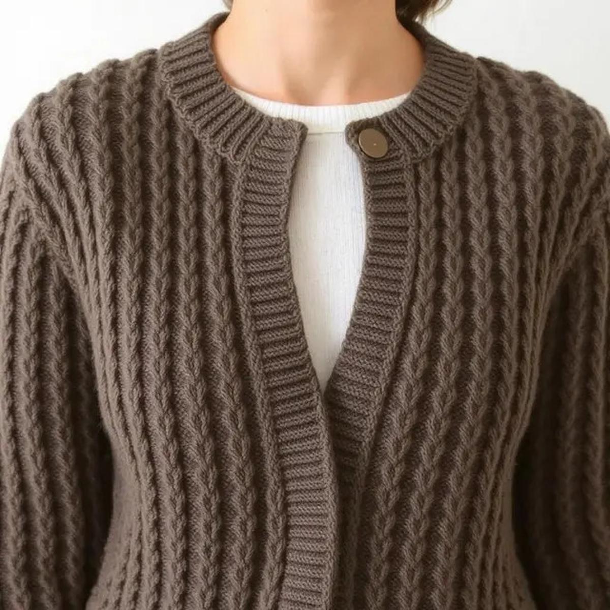 5 Jenis Cardigan yang Harus Kamu Punya untuk Mix and Match