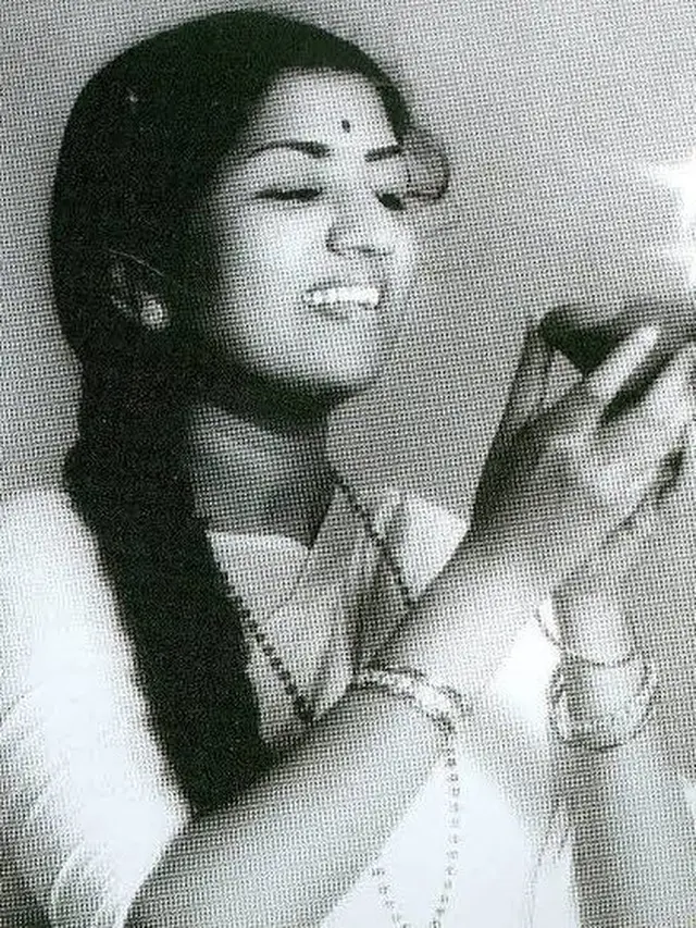 Lata Mengeshkar (Foto: Instagram/@Lata Mengeshkar)