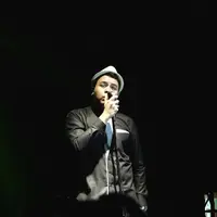 Berkarya dengan bebas dan memakai hati menurut Tulus itu arti Kemerdekaan Seorang Musisi