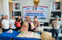 Ditpolairud Jambi Amankan Kapal Pengangkut Hasil Pertanian Ilegal, Nakhoda Terancam Penjara
