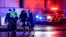Setidaknya 15 orang tewas dan lebih dari 20 lainnya terluka ditembak oleh seorang pria bersenjata di Universitas Charles, Praha pada Kamis waktu setempat. (AP Photo/Petr David Josek)