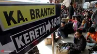 Terdampak Abu Kelud, Beberapa Kereta Terlambat Masuk Semarang