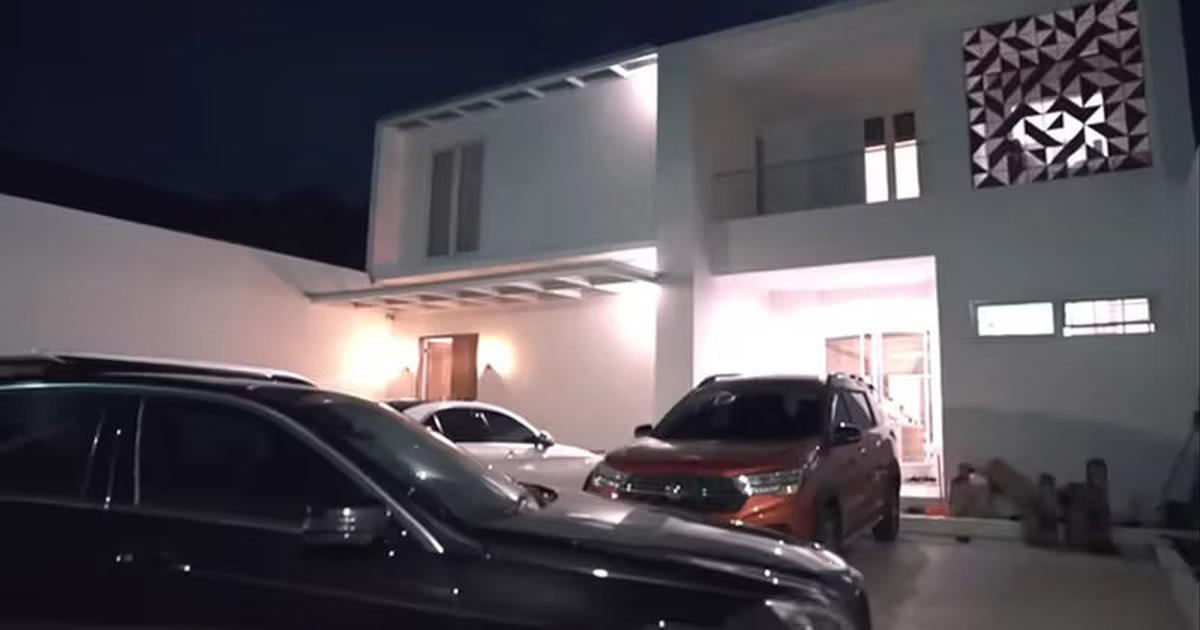 Hartanya Capai Rp51 Miliar, Ini 8 Potret Rumah Masa Kecil Verrell Bramasta yang Jarang Diketahui - Sederhana Namun Tetap Mewah
