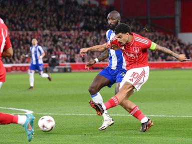 Nottingham Forest secara mengejutkan berhasil mendepak pimpinan klasemen Liga Portugal musim ini, FC Porto dari Liga Europa. (AP Photo/PA/Gary Oakley)