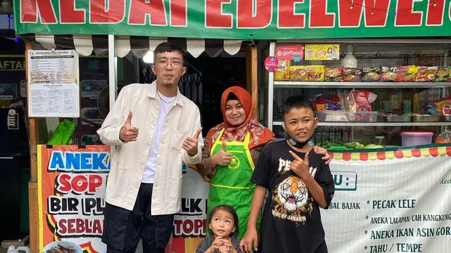 Viral Kisah Bocah Tukang Parkir, Kini Dapat Beasiswa dari dr. Tirta
