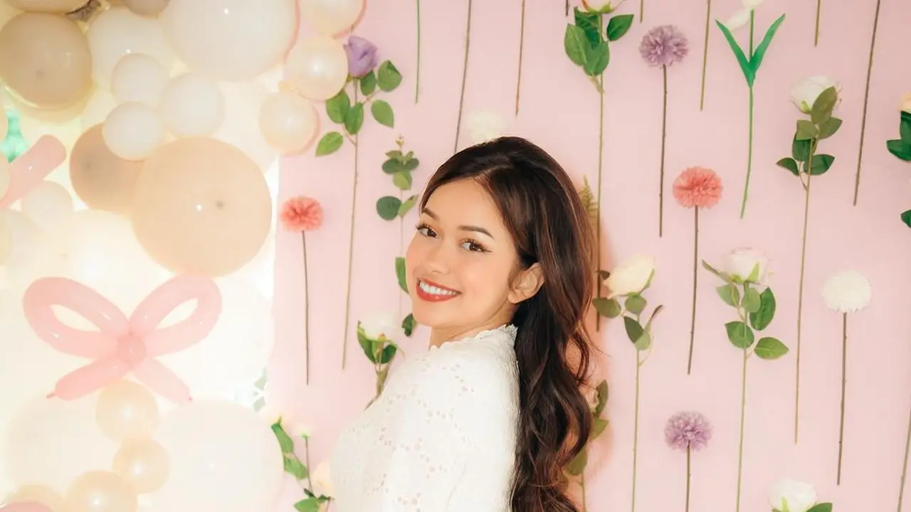 Rayakan Ultah Rebecca Klopper