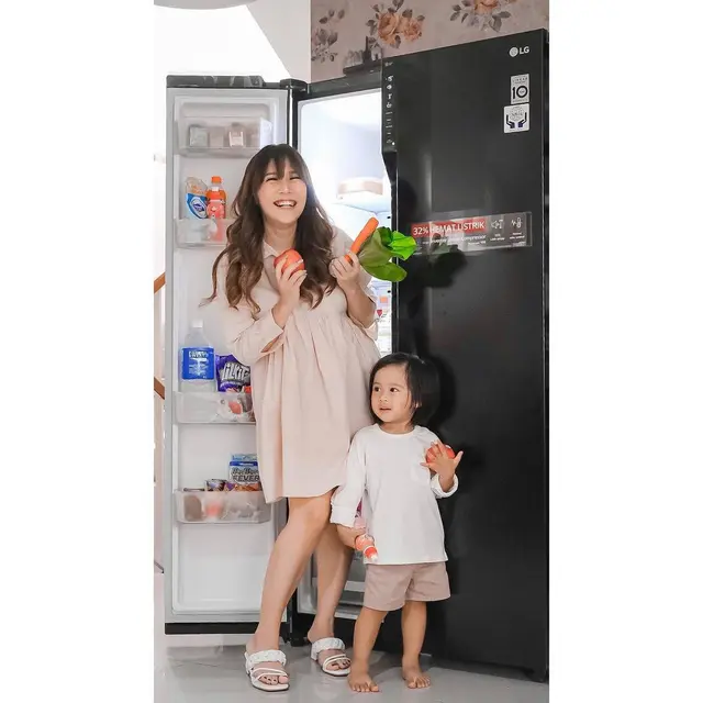 Hamil Anak Kedua, Ini 6 Potret Baby Bump Cherly Juno Eks Cherrybelle. (Sumber: Instagram/cherly7juno)