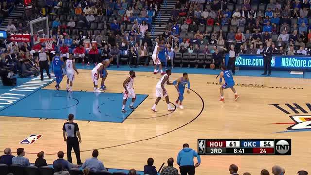 Berita video game recap NBA 2017-2018 antara Houston Rockets melawan Oklahoma City Thunder dengan skor 122-112.