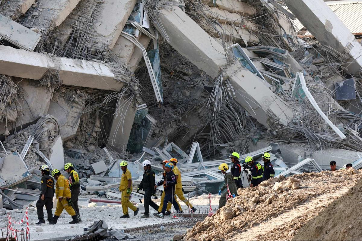 Gedung di Bangkok runtuh akibat gempa Myanmar