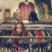 thrift | pexels.com/@burst