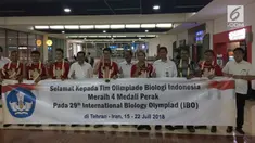 Prestasi kembali diukir pelajar Indonesia. Kali ini Tim Olimpiade Biologi Indonesia berhasil meenyabet 4 medali perak dalam olimpiade biologi internasional.