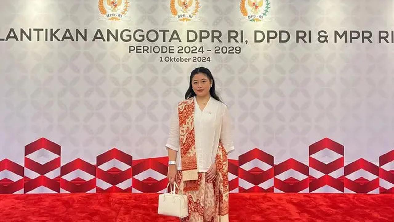 3 Potret Pinka Haprani Putri Puan Maharani Dilantik Jadi Anggota DPR RI 2024-2029, Tampil Serasi Bersama Ibu