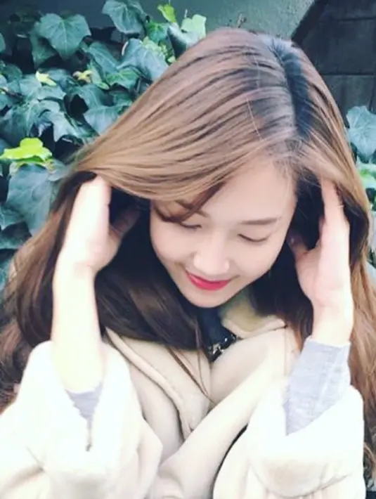 "Aku tidak bisa memberitahu semuanya, karena cerita hidupku adalah privasi yang tidak mungkin di ungkapkan di khalayak," ungkap Jessica. (Instagram/Bintang.com)