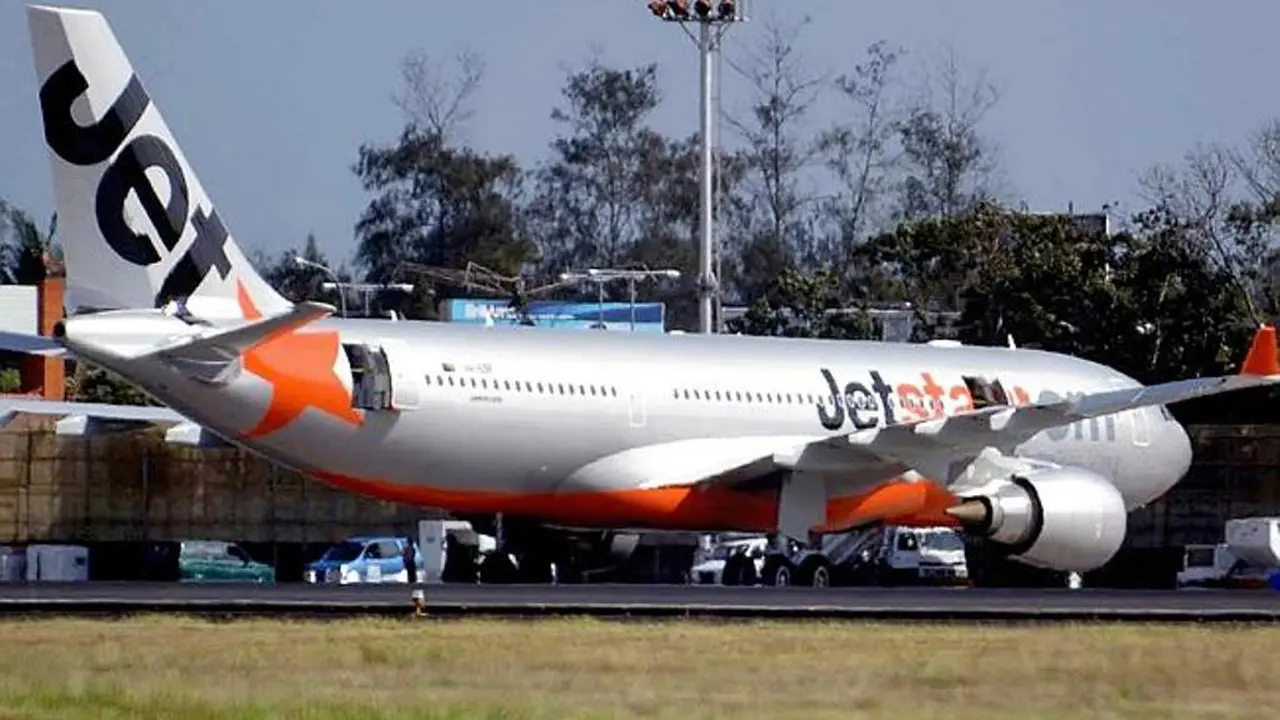 Letusan Gunung Raung Hambat Maskapai Australia Jetstar ke Bali