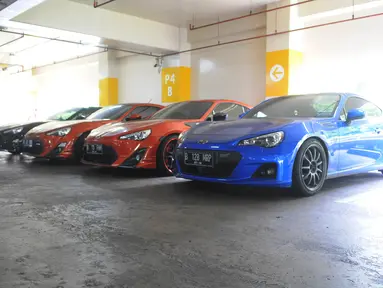 Film Street Society yang menampilkan adegan balap jalanan menampilkan mobil-mobil mewah seperti Lamborghini, Mc Laren, Ferrari, Bentley, Rolls Royce, Porsche, BMW, Ducati, dan Aston Martin (Liputan6.com/Herman Zakharia).