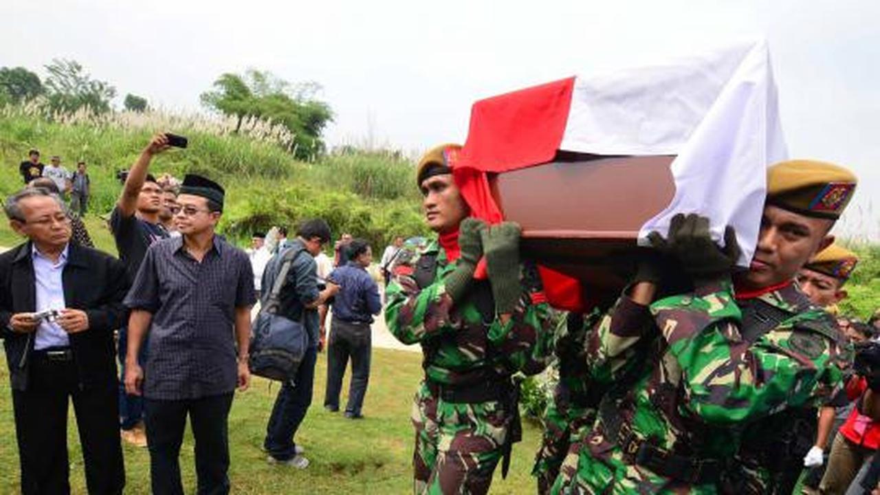 Jenazah Wamen ESDM Widjajono dikebumikan