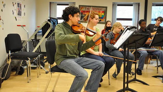 Dalami Kemampuan Berpiano di 10 Sekolah Musik Ini