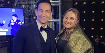 Dulu, sinetron Bidadari pernah menjadi tontonan populer. Menampilkan Marcelino Lefrandt dan Marshanda sebagai ayah-anak perempuan. Kali ini, setelah sekian lama, keduanya reuni bertemu kembali di sebuah acara TV. [Foto: Instagram/marcelinolefrandt]