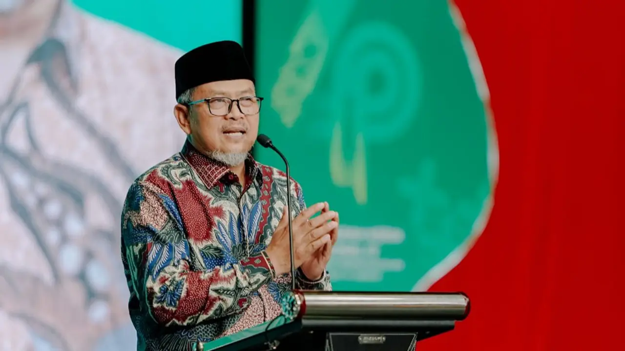 Ketua Umum Pimpinan Pusat (PP) Persatuan Islam (Persis) KH Jeje Zaenudin.