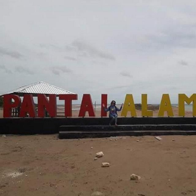 Pagi Indah Di Ujung Timur Pantai Alamanda Wisata Baru Kupang