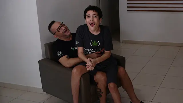 FOTO: Pemanfaatan Ganja Obat untuk Penderita Autisme di Brasil