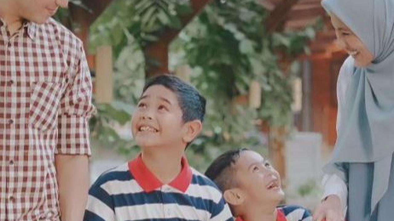 5 Potret Bahagia Keluarga Alyssa Soebandono dan Dude Harlino