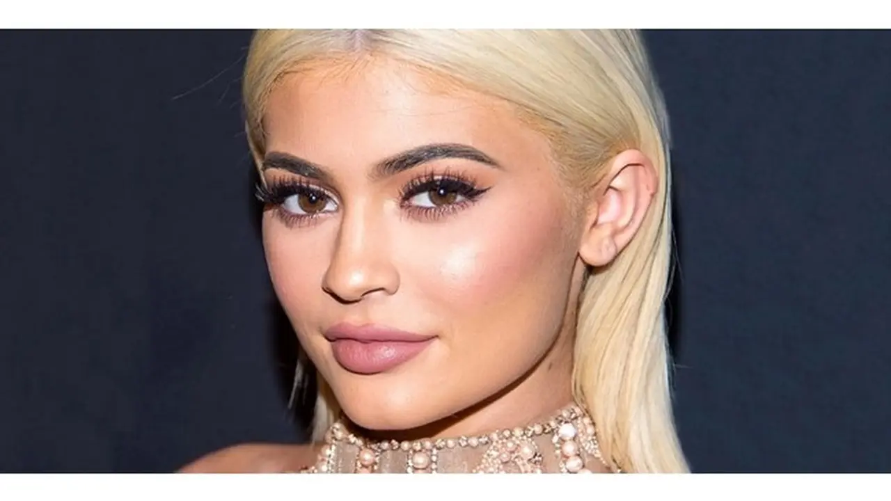 https://www.vidio.com/watch/526372-journal-meneror-lewat-make-up-horor