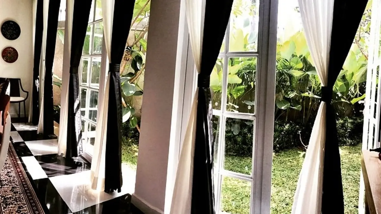 Rumah Yuni Shara yang Megah Sebelum Terkena Banjir