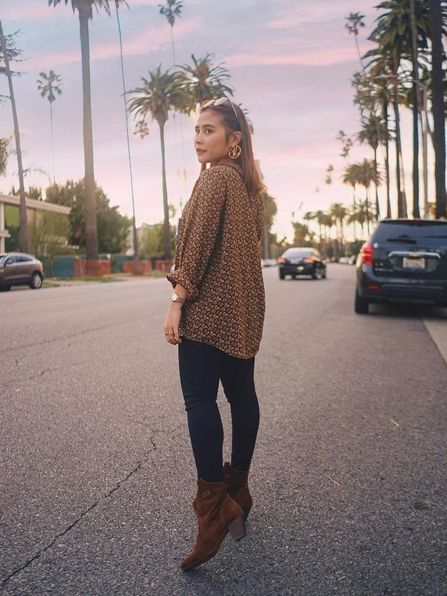 Gaya Prilly Latuconsina Liburan di Los Angeles