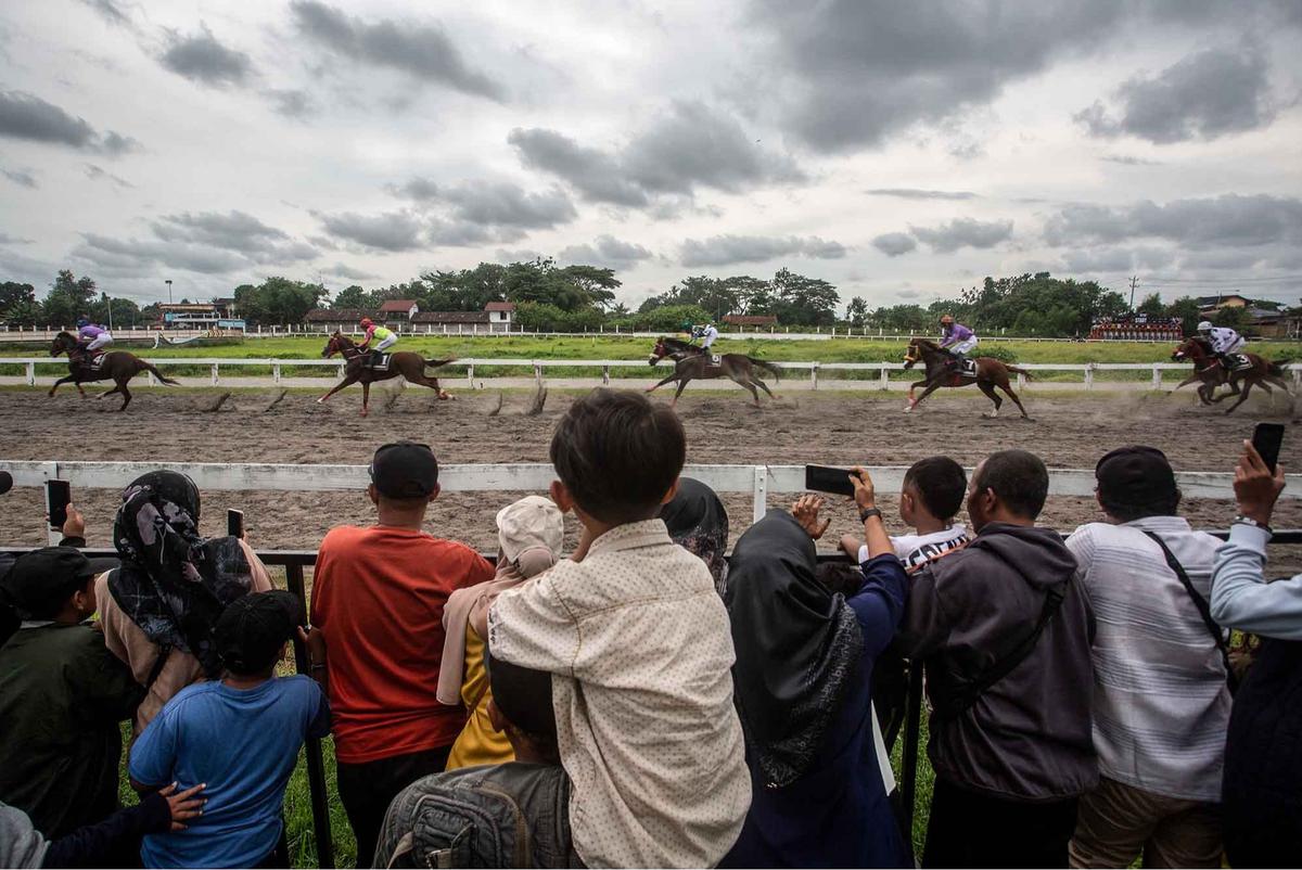 FOTO: Gagahnya Derap Kuda di Bantul,  Piala Raja Hamengku Buwono X 2025 Hidupkan Tradisi dan Sport Tourism