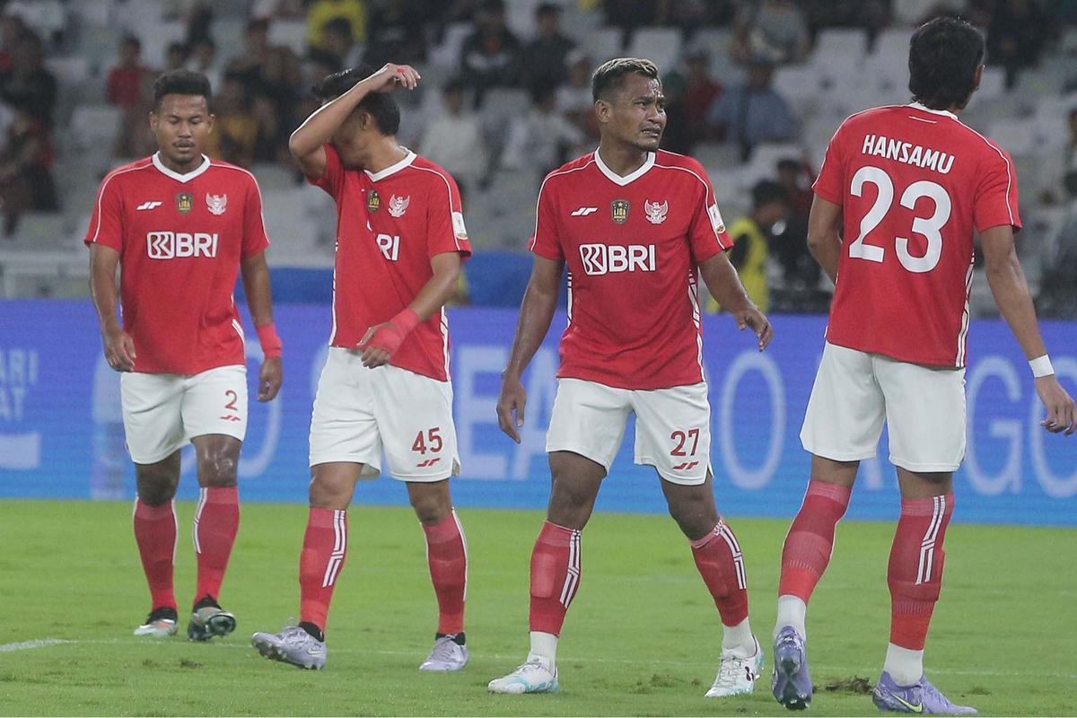 FOTO: Hujan Gol di SUGBK: Oxford United Libas Indonesia All Star 3-6 di  Laga Perdana Piala Presiden 2025