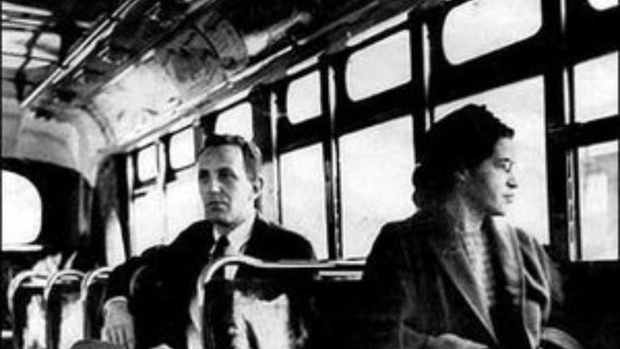 Ilustrasi tempat duduk di bus.