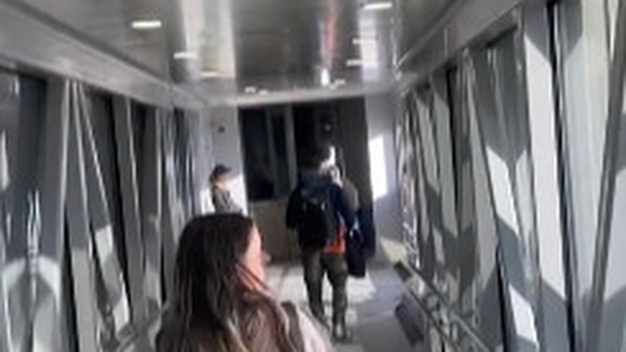 Ia pun mengaku tidak percaya sudah merantau jauh selama 4 tahun. Ia juga merasa waktu berjalan begitu cepat. "Buset enggak kerasa 4 tahun cepat banget deh 😄," katanya.<br>