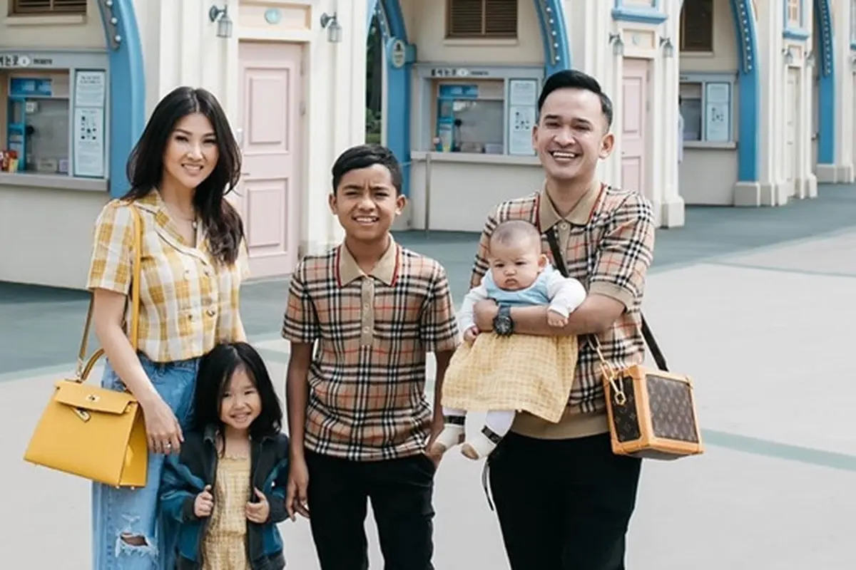 6 Momen Ruben Onsu dan Sarwendah Jalani Prosesi Adat di NTT Untuk Adopsi Betrand