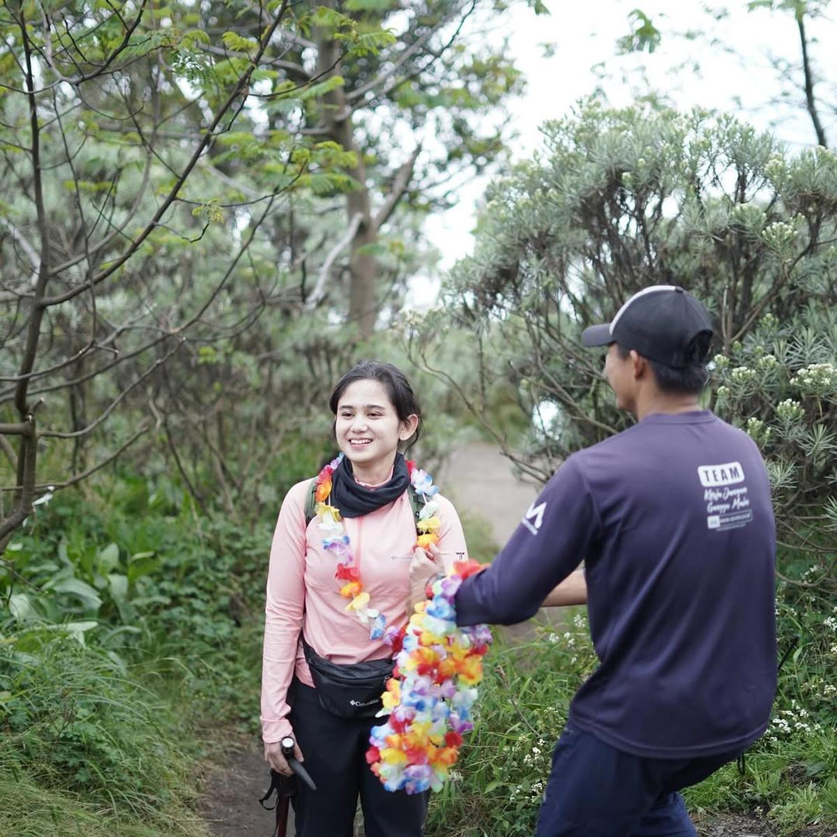 Tissa Biani Cedera Lutut Saat Daki Gunung Merbabu, Masih Pincang dan Jalani Fisioterapi