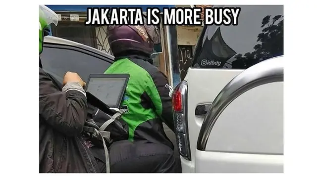 6 Kelakuan Nyeleneh Orang saat Macet Ini Bikin Geleng Kepala