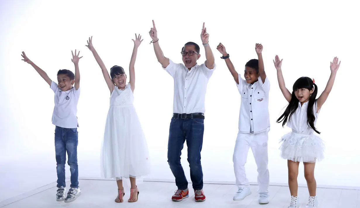 Dalam film Surat Kecil Untuk Tuhan, Lukman Sardi menjadi salah satu pemeran utama. Dikisahkan, aktor 45 tahun itu memerankan tokoh Om Rudi yang menampung anak-anak lalu dipekerjakan. (Nurwahyunan/Bintang.com)