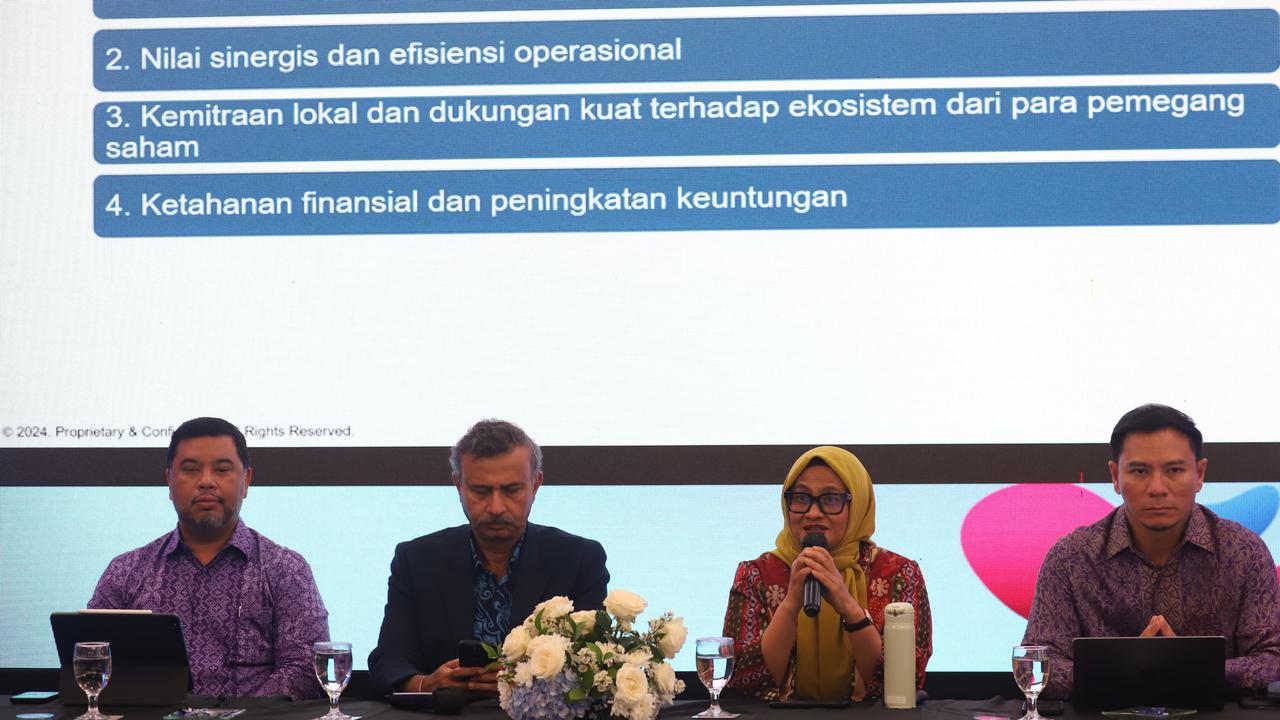 Merger XL Axiata dan Smartfren Ditargetkan Rampung 2025