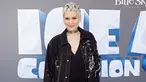Penyanyi Jessie J berpose saat menghadiri pemutaran perdana film Ice Age: Collision Course di Fox Studios Lot, Los Angeles, AS, (16/7).  Jessie J mengisi suara untuk karakter binatang bernama Brooke. (REUTERS / Danny Moloshok)