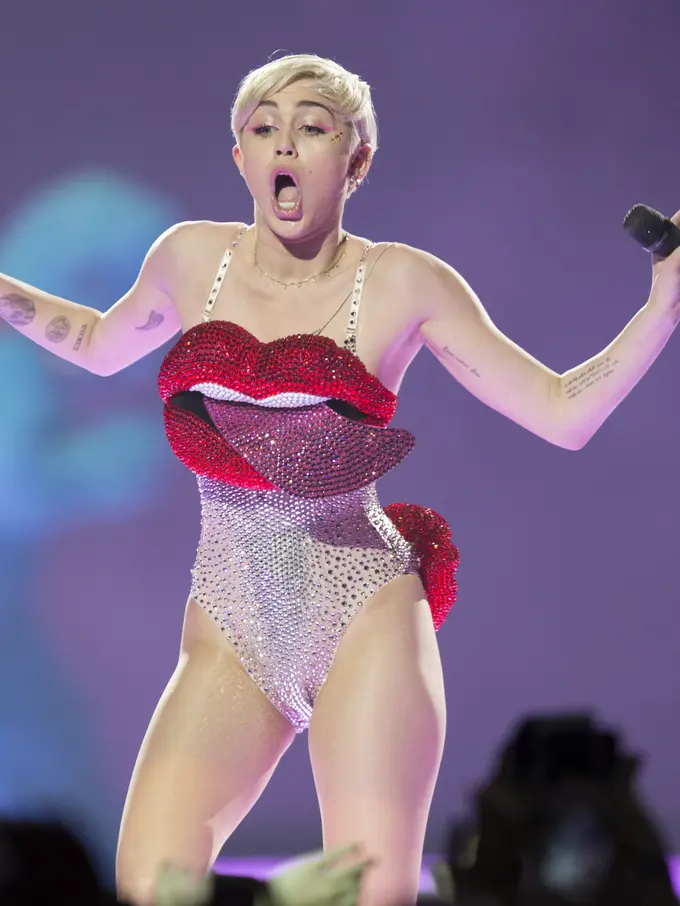 [Bintang] Miley Cyrus