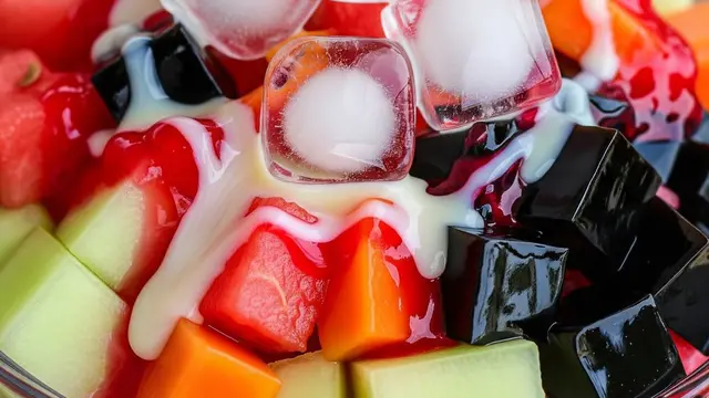 Resep Takjil Berbahan Buah (Image by Gemini AI)