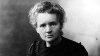 Marie Curie. Jika tidak menelaah risiko dan dampak penemuan, maka temuan-temuan manusia bisa saja membunuh sang penemunya (Sumber headstuff.org)