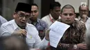 Anggota Komisi III Muhammad Syafi'i memberi keterangan saat mempertanyakan dasar hukum  penahanan Ahmad Dhani atas kasus pelanggaran UU ITE di Pengadilan Tinggi DKI Jakarta, Senin (4/2). (Merdeka.com/Iqbal Nugroho)