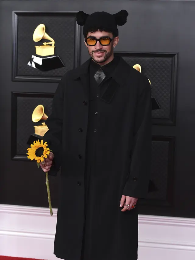 Bad Bunny dalam Grammy Awards 2021. (Jordan Strauss/Invision/AP)