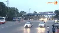 [VIDEO] Pintu Tol Cikampek Mulai Dipadati Pemudik