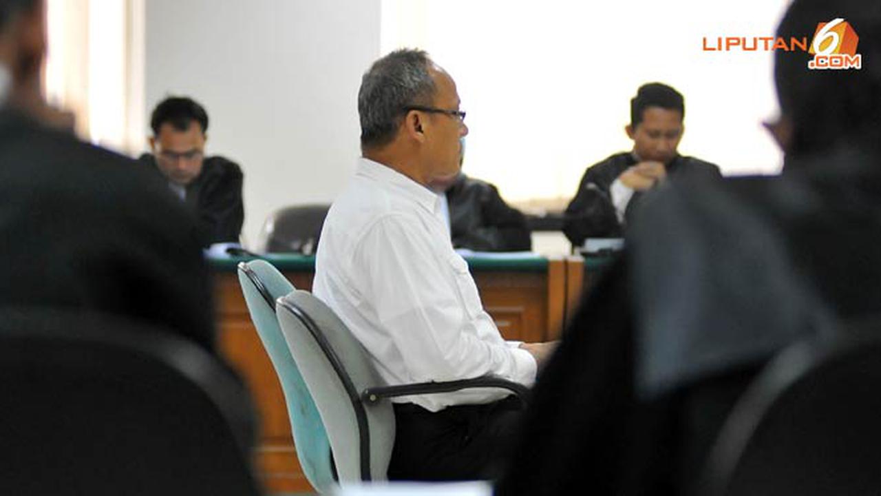 sidang-dedy-kusdinar-131107c.jpg