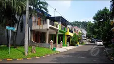 Siang itu ucapan mengejutkan terlontar dari UP yang merupakan suami NS, orangtua penelantar anak di Cibubur saat keluar dari Poliklinik Eksekutif Pusdokkes Rumah Sakit Polri, Kramatjati, Jakarta Timur. Betapa tidak, UP mengaku dia dan istrinya merupa...