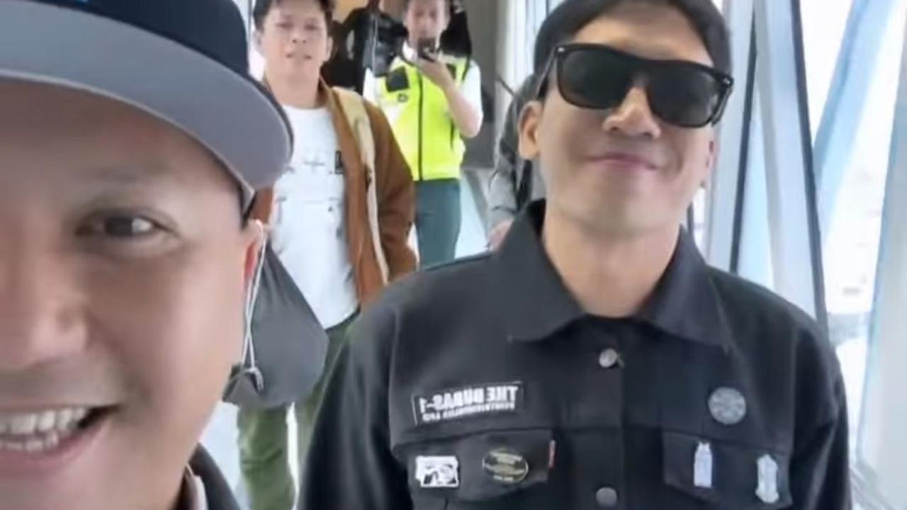 Postingan Raffi Ahmad langsung banjir komentar dari para netizen. Mereka menuliskan berbagai komentar.