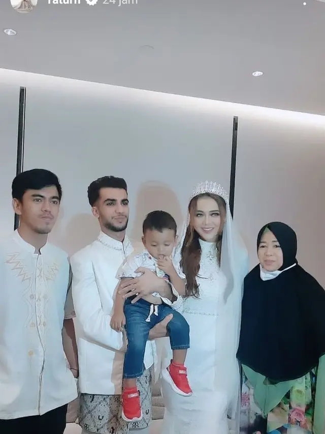 Ratu Rizky Nabila Menikah dengan Ibrahim Alhamii, Pria Asal Libya (Foto: Instagram @raturn)