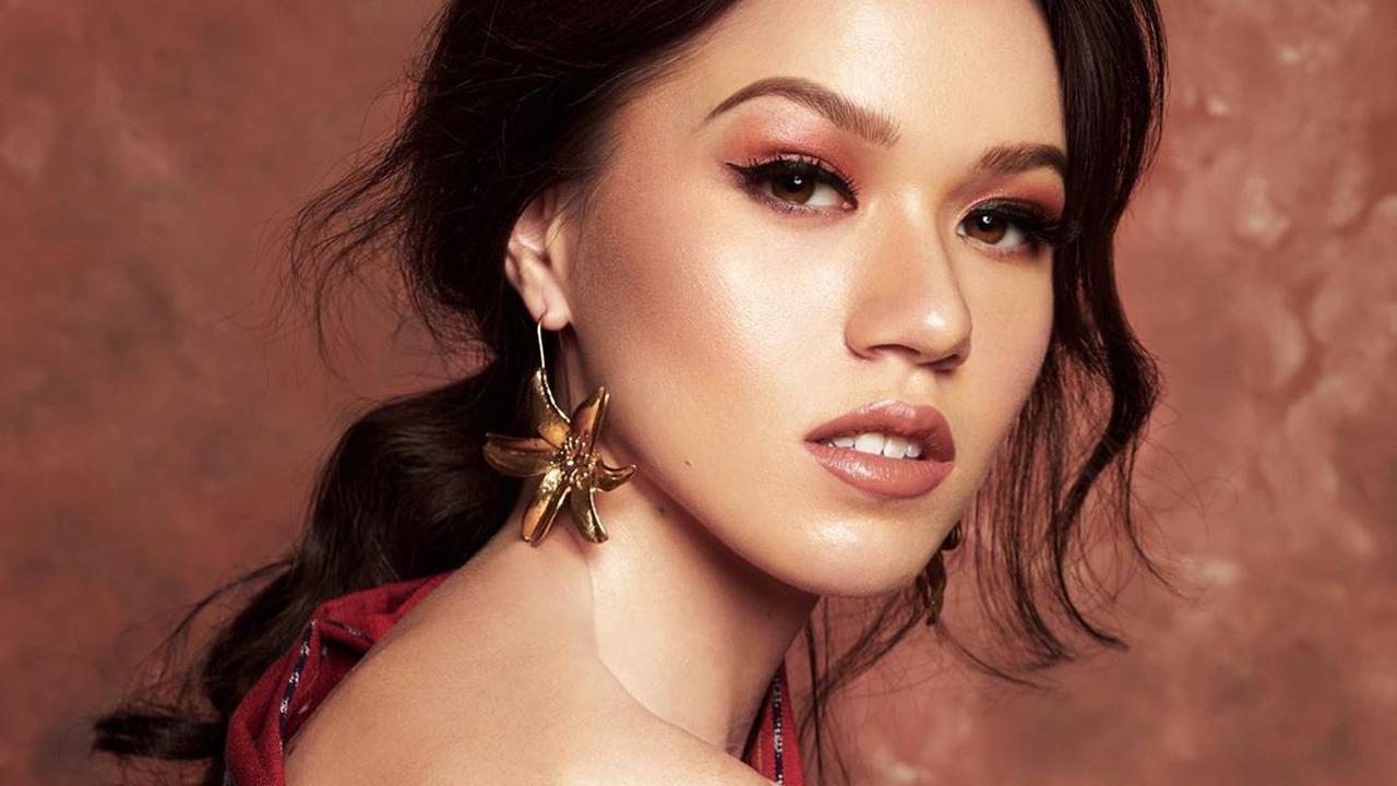 7 Potret Kalista Iskandar, Finalis Puteri Indonesia 2020 Asal Sumatera Barat